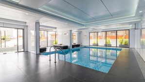 Pool - Cozy 1-bedroom apartment in charming Kilimani Nairobi (Nairobi)