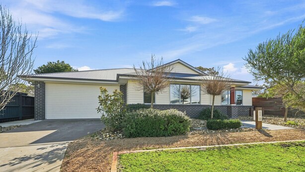 Exterior - Marginarta Mantra| Luxury Coastal Retreat with Sauna near the beach (Inverloch)