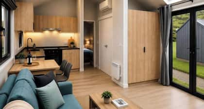 Cameron Lodge – Lochside Highland Escape Near Skye