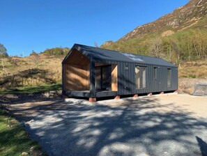 Exterior - Cameron Lodge – Lochside Highland Escape Near Skye (Glenshiel, Invershiel)