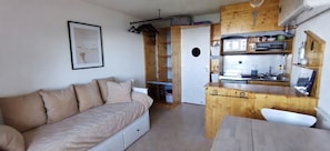 Living area - Vrbo Property (Chamrousse)
