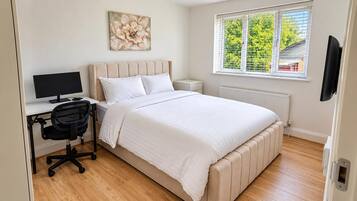 3 bedrooms, WiFi (free)