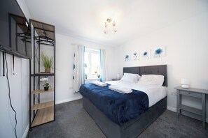 Room - 6 Bed Hse Perfect for Contractors & Large Groups (Oakridge Park)