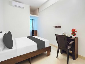 Classic Room | Free WiFi - Collection O Karmelaram Railway Station (Bengaluru)