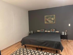Kamar Double, patio, pemandangan halaman | Wi-Fi gratis