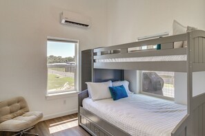 Interior - Modern Cottage, Sunset Views, 3 Mi to RP Beach (Rockport)
