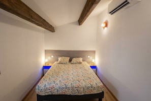 Room - Vrbo Property (La Ciotat)
