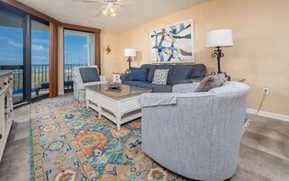 Condo, 2 Bedrooms | Living area