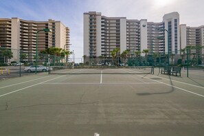 Sports court - Phoenix Vi 6714 2 Bedroom Condo (Orange Beach)