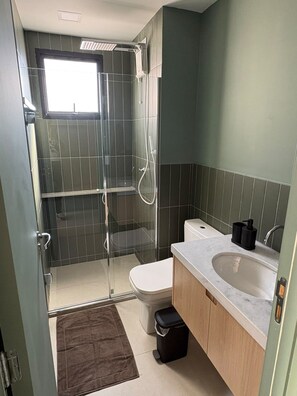 Hair dryer, towels, toilet paper - Vrbo Property (São Paulo)
