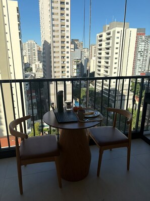 Outdoor dining - Vrbo Property (São Paulo)