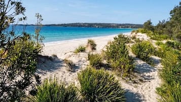 view to Collingwood Beach