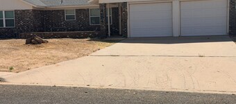 4-bedroom Work Crew in Big Spring with AC