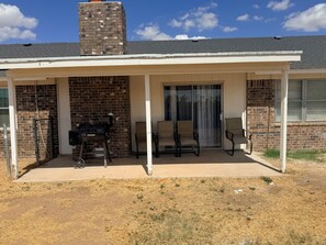 Unclassified image, 4 of 15, button - 4-bedroom Work Crew in Big Spring with AC (Big Spring)