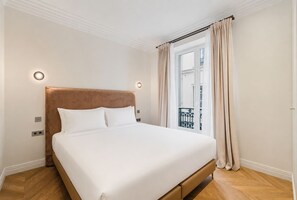 Room - The Boissy 2 (Paris)