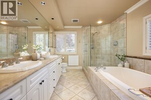 Bathroom - Beautiful family home in sought after Dundarave location. (West Vancouver)