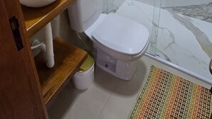 Bathroom - Vrbo Property (Ubatuba)