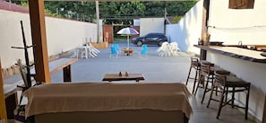 Outdoor dining - Vrbo Property (Ubatuba)