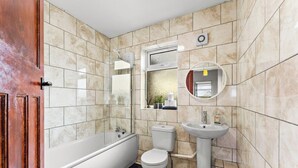 Bathroom - Stylish Langley Mill Stay | Sleeps 11 (Langley Mill)