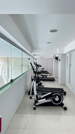 Fitness facility - Vrbo Property (Guarujá)