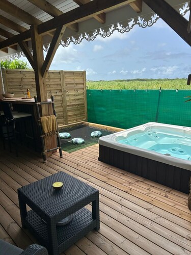 Ti Kann, cottage with private hot tub