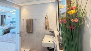 Bathroom - Ritz Carlton & Panorama Sea View F276O (Seef)