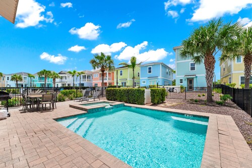 Island Escape Cottage Near Disney with Private Pool and Margaritaville Resort &.