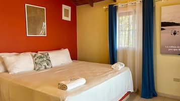 WiFi (free), bed sheets