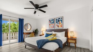 Room - The Yellow Retreat, Cozy, Beach Walk, Private Yard (Panama City)