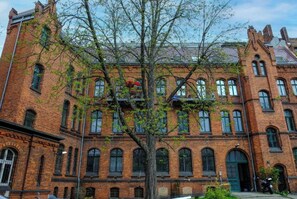 Exterior - Unique 170m² Berlin Loft with 40m² Terrace & TV Tower Views (Berlin)