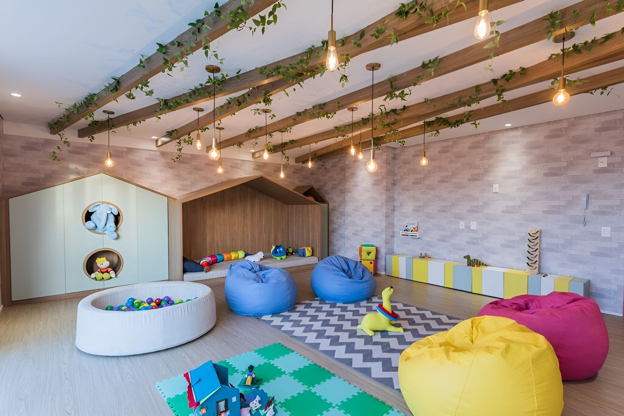Luxury Apartment | Children’s area