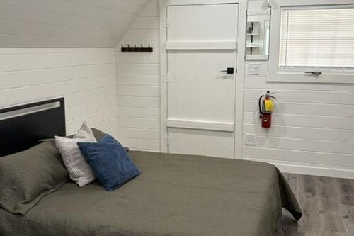 Atlanta South Cabin Getaway, a Cozy Stay Near I-75