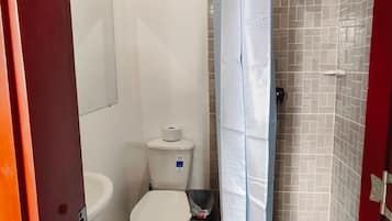 Superior Room, Balcony, City View | Bathroom | Shower, towels, toilet paper
