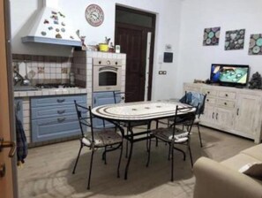 Dining - Marzamemi Dany (Fondo Morte)