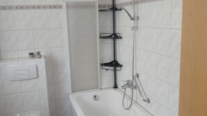 Bathroom - Vrbo Property (Schwarzenberg/Erzgebirge)
