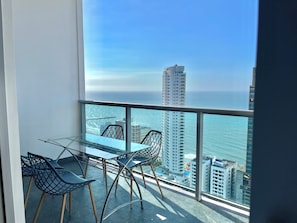 Outdoor dining - by Calamari.Homes - Infinitum 3302 - Bocagrande (Bocagrande)