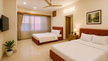 Standard Twin Room | Desk, WiFi (free)