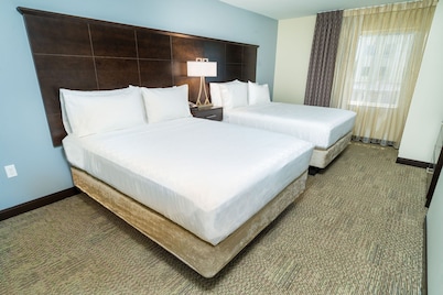 Accessible 2BR Suite w/ Free Hot Breakfast + Pool