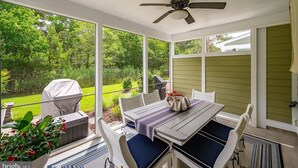 Outdoor dining - Modern Bayside Retreat - Golf, Pools, Pickleball & Beaches (Selbyville)