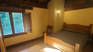 Room - Vrbo Property (NC)