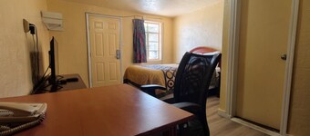 La-Ze L Motel Cushing OK