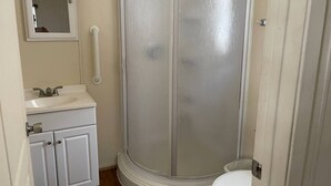 Deluxe Cabin, Pets allowed | Bathroom - Rockport RV Resort (Rockport)
