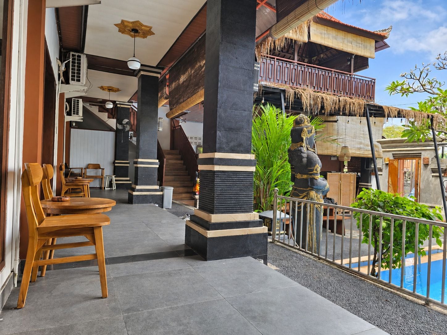 Pemandangan balkoni