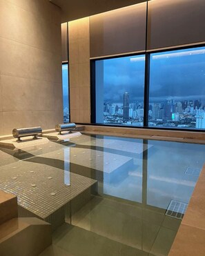 Phòng tập thể, 1 phòng ngủ, ban công, quang cảnh thành phố | Spa