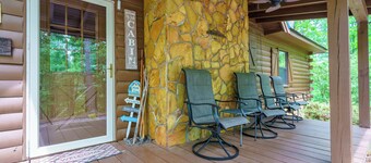 Hilltop Haven - Carters Lake - 3 Bedroom