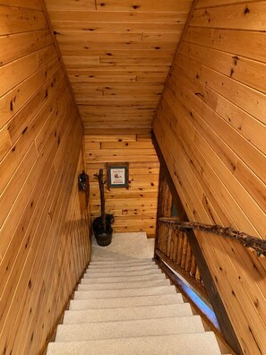 Interior - Cozy Deep Creek Log Cabin - Hot Tub, Firepit & Dock Slip (Oakland)