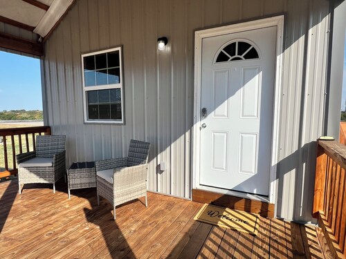 The Cozy Doe on Route 66 - 2 Bedroom - Near Fort Leonard Wood& River Access