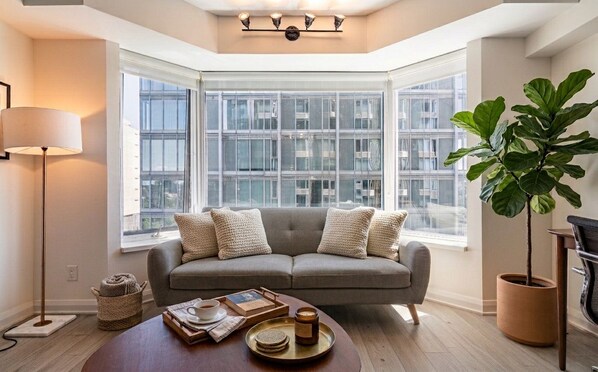 Living area - Contemporary Yorkville 2BR Condo (Toronto)