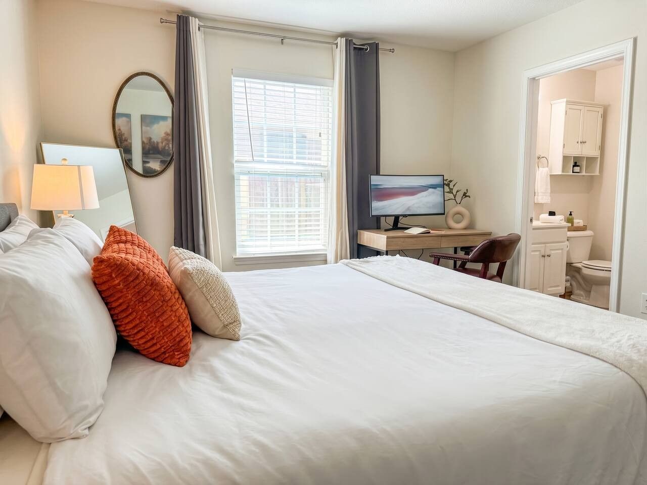 Desk, iron/ironing board, travel cot, WiFi