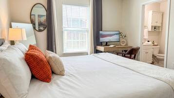 Desk, iron/ironing board, travel cot, WiFi